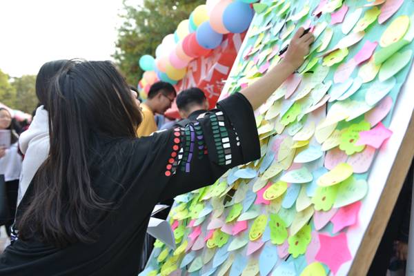 http://www.ayit.edu.cn/_mediafile/aygxy/2018/10/19/2fz293p2jf.png