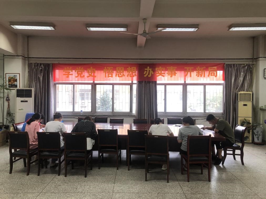 https://www.ayit.edu.cn/__local/C/D8/79/E7C60D8C69E2690D5F9DB6F89AA_FE113115_257FB.jpg