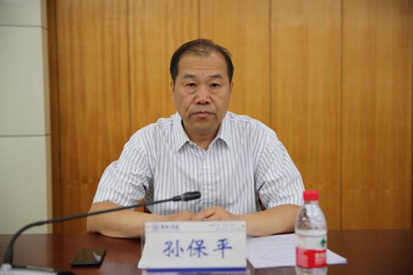 http://www.ayit.edu.cn/_mediafile/aygxy/2018/05/17/2ailvrnctr.jpg