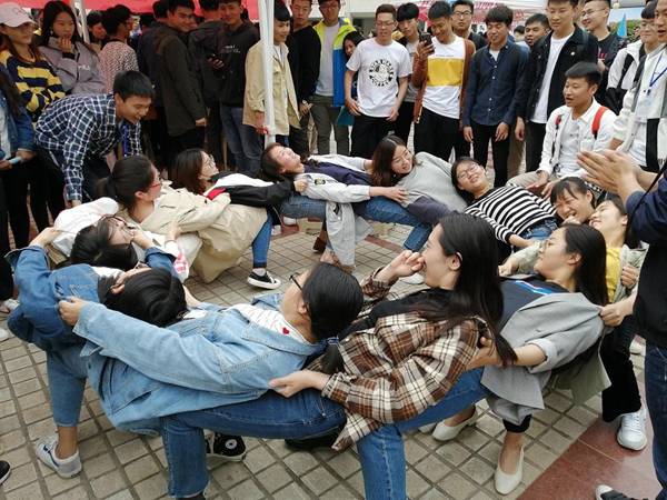 http://www.ayit.edu.cn/_mediafile/zzcs/2019/05/09/21n14757qt.png