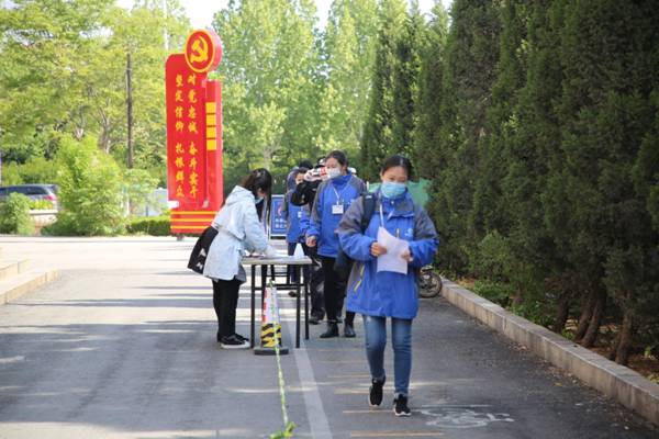 http://www.ayit.edu.cn/_mediafile/zzcs/2020/04/22/1exqdqu2s4.jpg